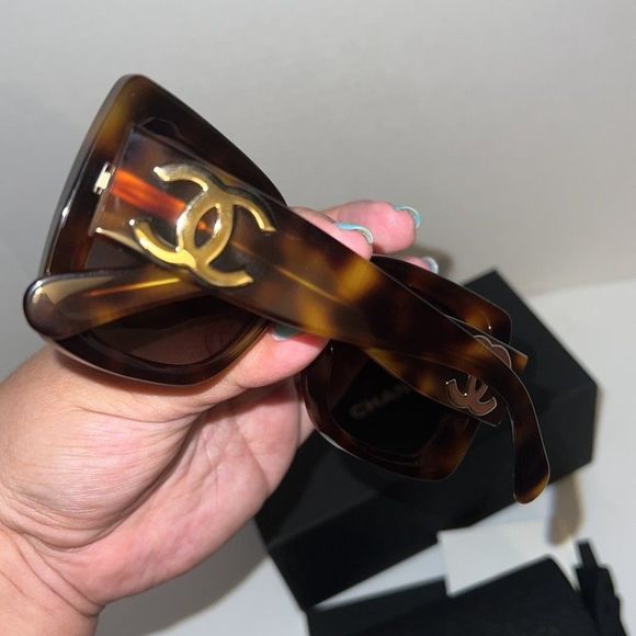 Chanel Ch5494 Trt shn, Brn Polarized Sunglasses - Picture 2 of 8